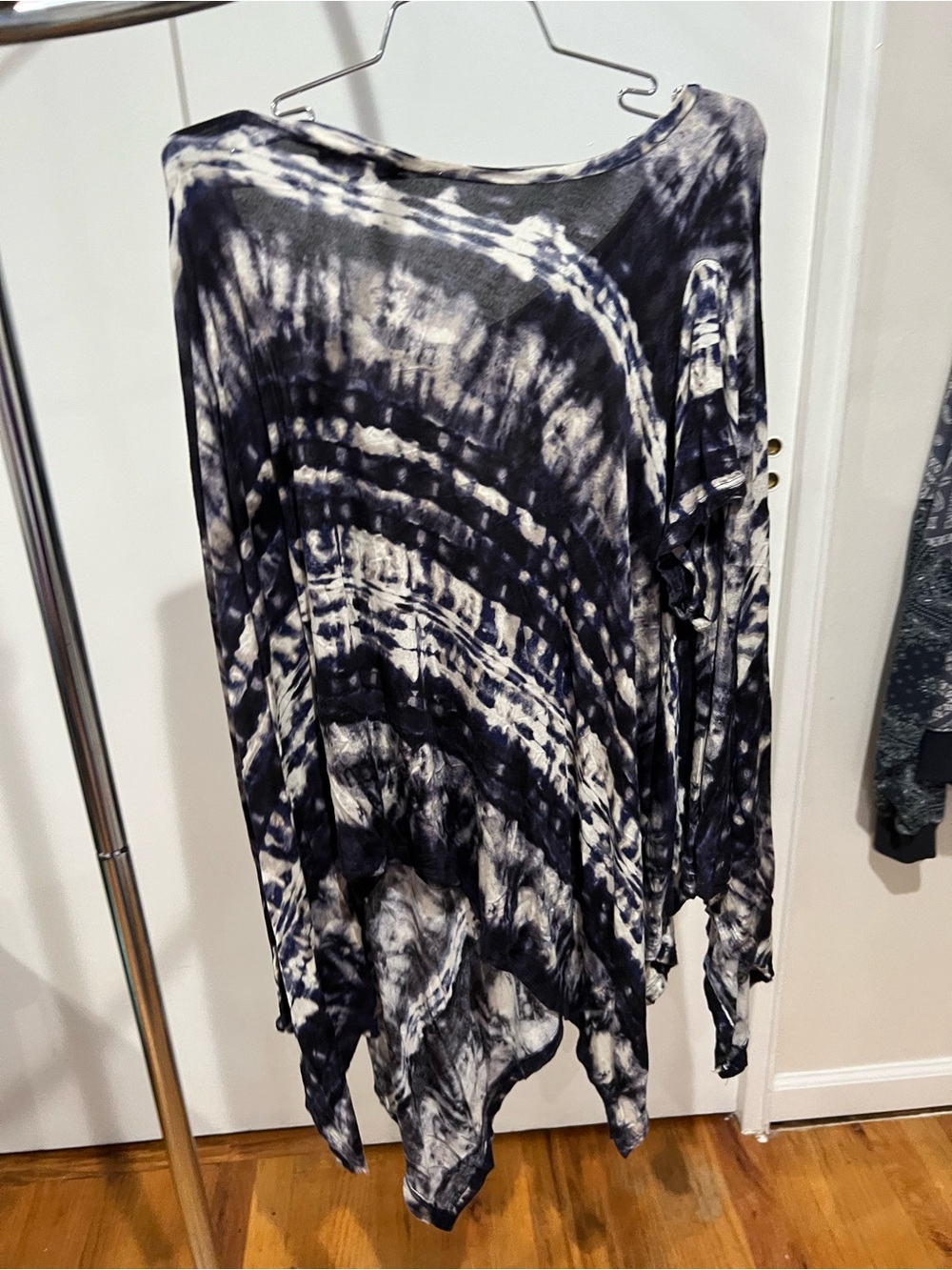 Tie-Dye Long Sleeve Women’s Top - Blue & White - Picture 3 of 3
